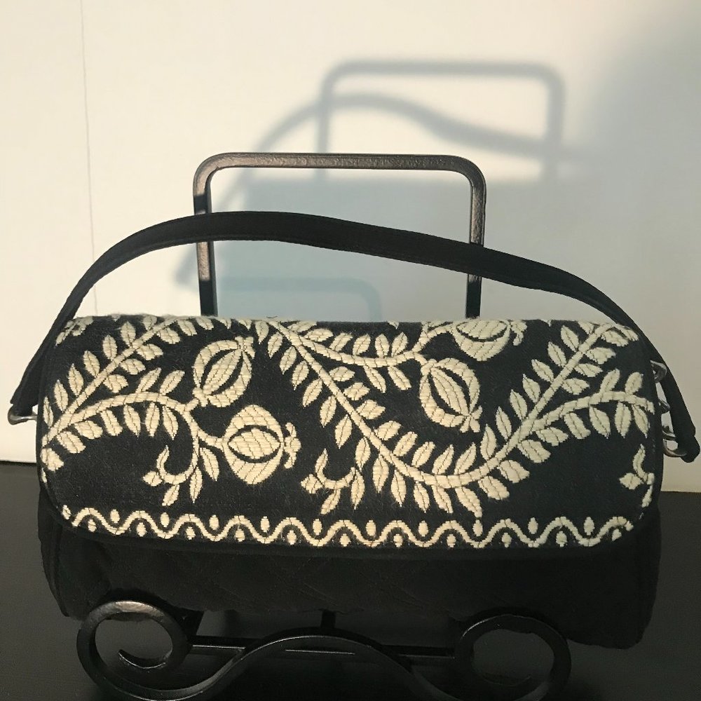 Chain Shoulder Bag - Black/Cream